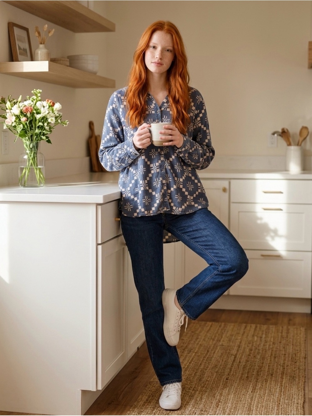 BDG Navy and Tan Geometric Button-Down Shirt Size M